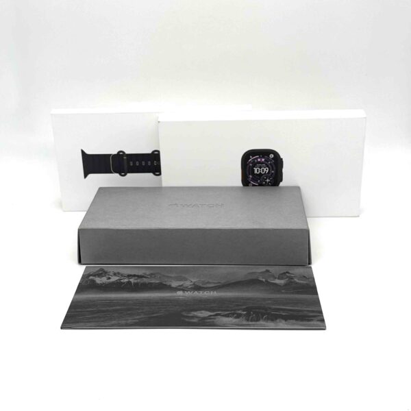 Apple Watch Ultra 3 49mm Noir, Bracelet Océan Noir, Boîte ouverte – Image 6