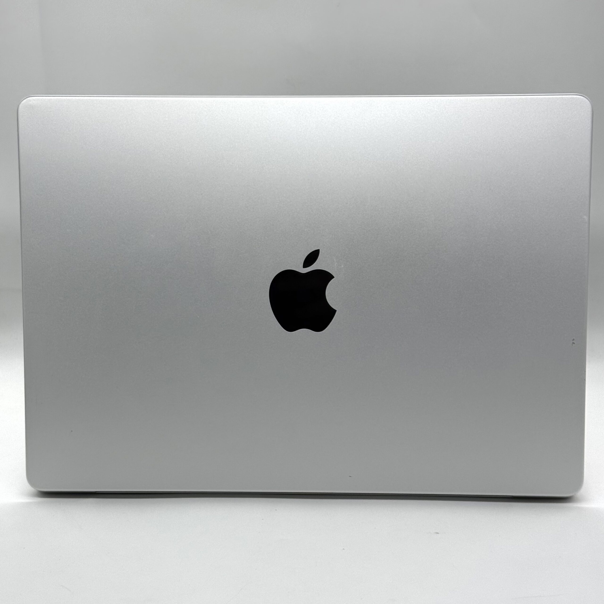 MacBook Pro M1 Pro 13" 16Go 1To Argent Occasion – Image 4