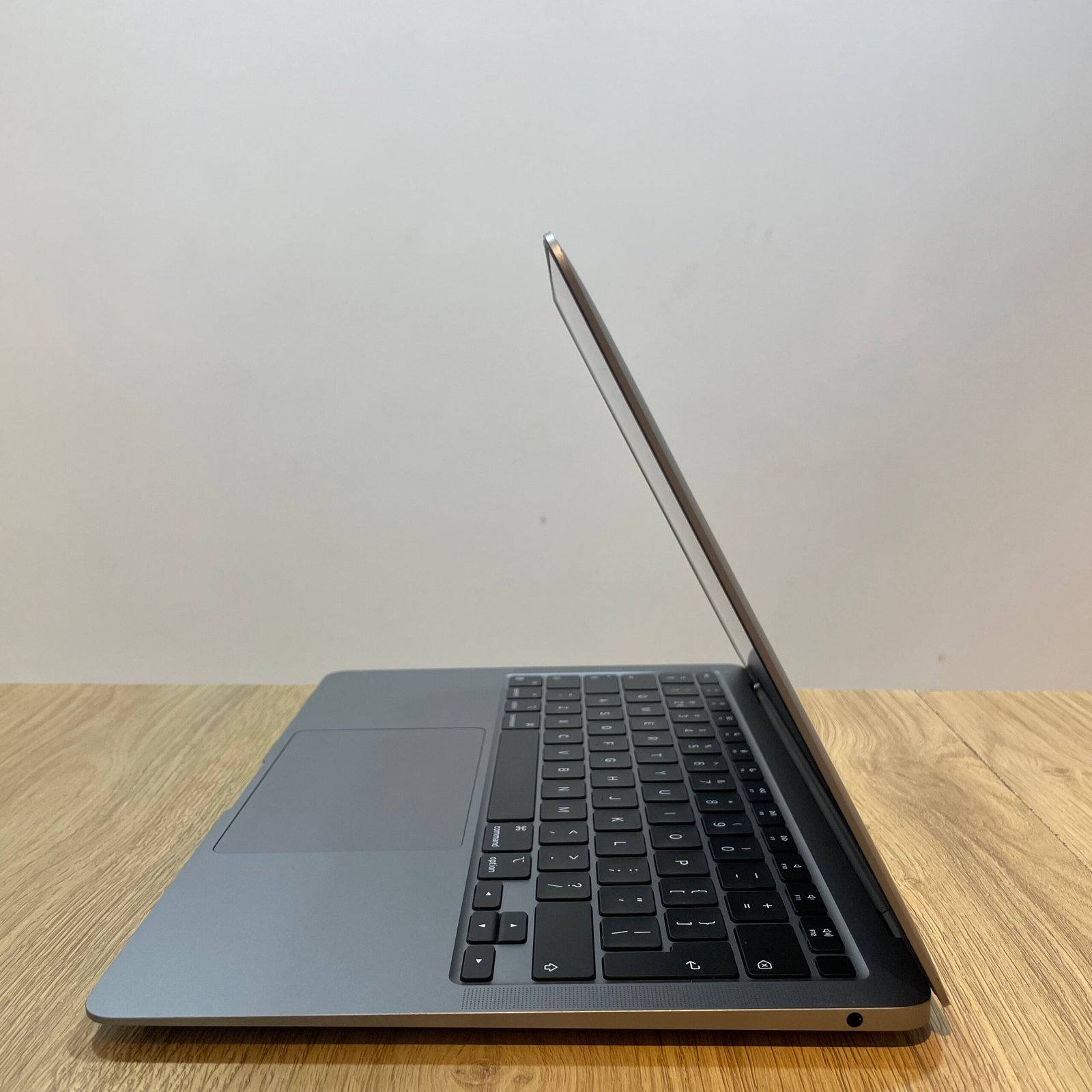 MacBook Air m1 13" occasion side 1 prix maroc