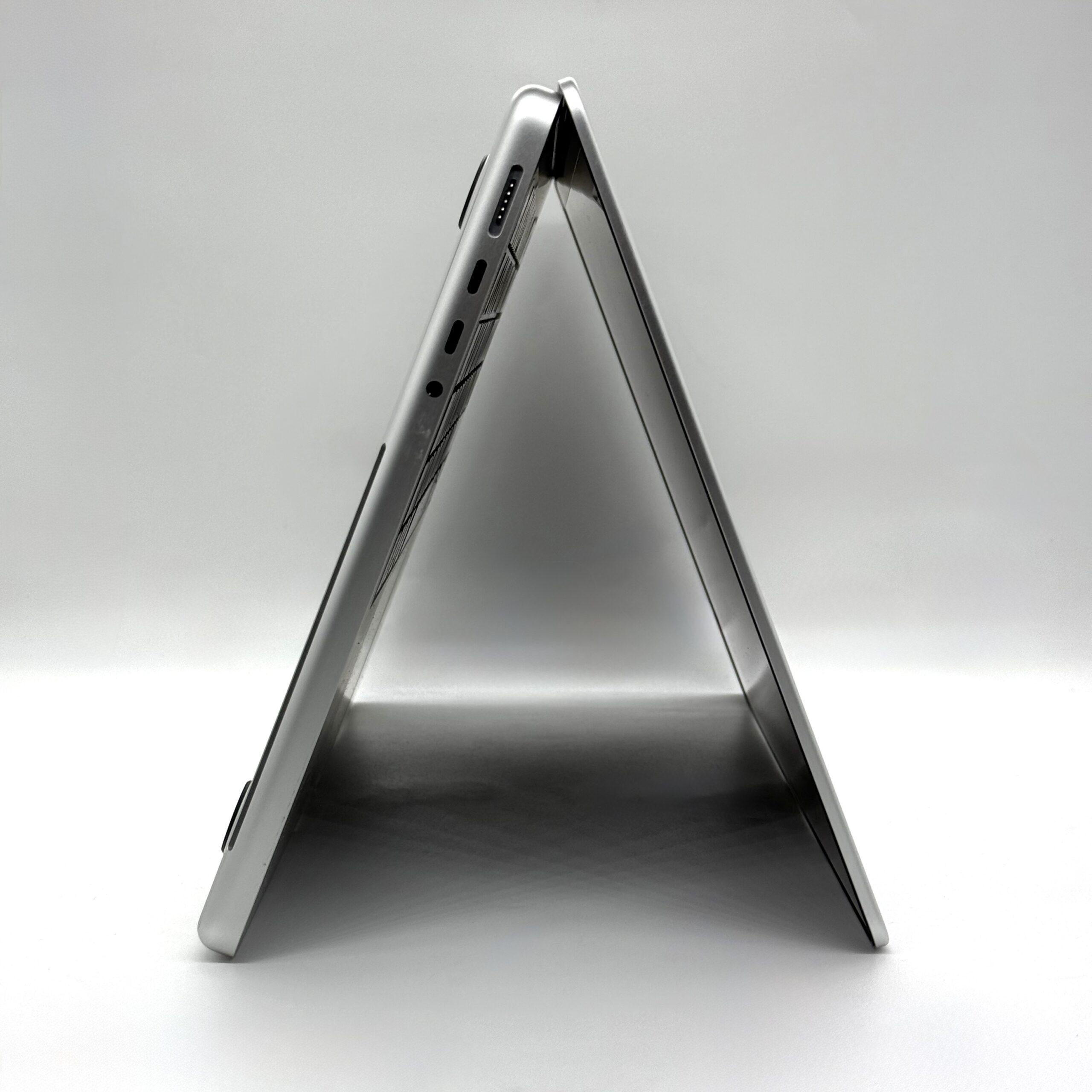 MacBook Pro M1 Pro 13" 16Go 512 Go Argent Occasion – Image 5