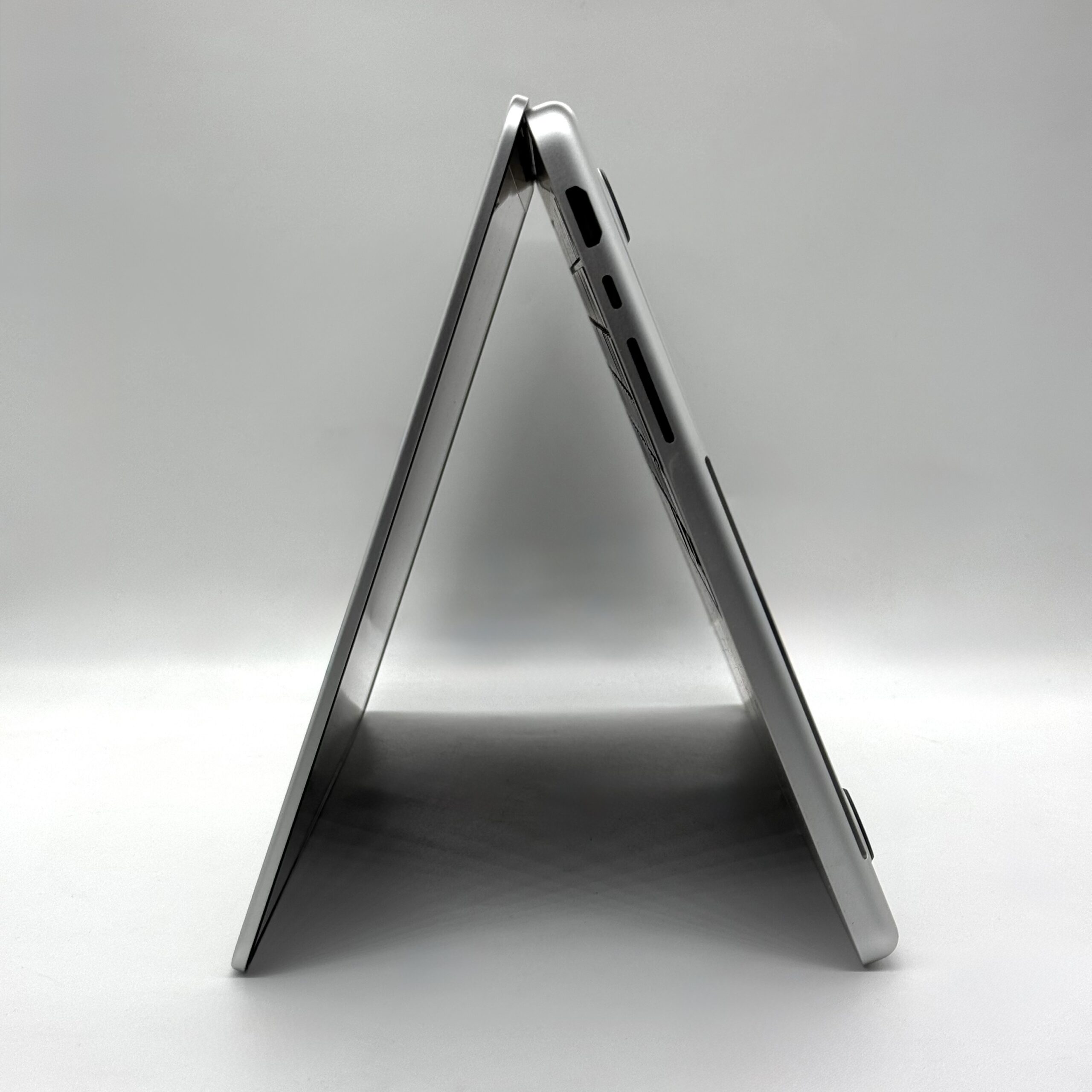 MacBook Pro M1 Pro 13" 16Go 512 Go Argent Occasion – Image 6