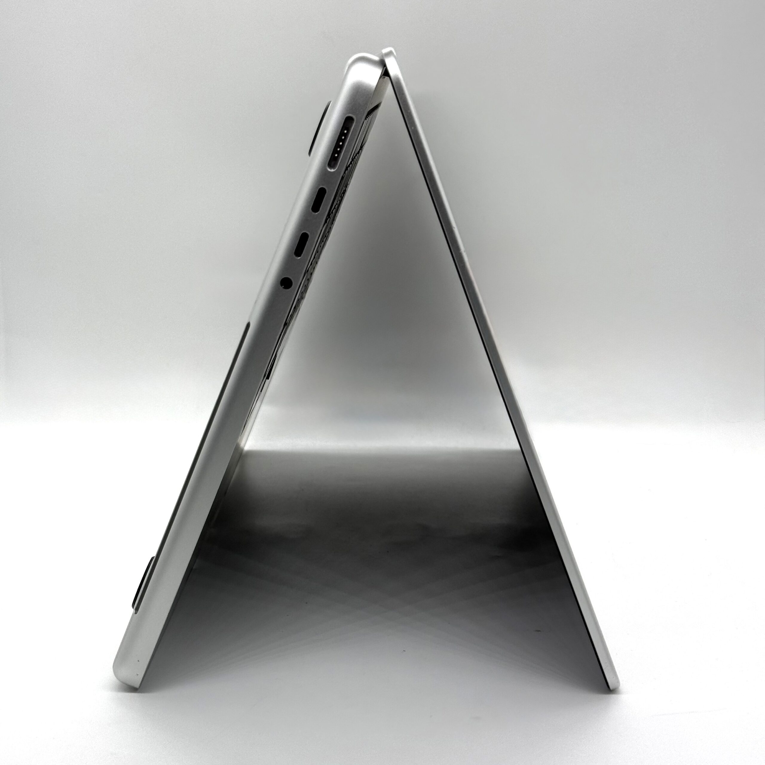 MacBook Pro M1 Pro 13" 16Go 1To Argent Occasion – Image 6