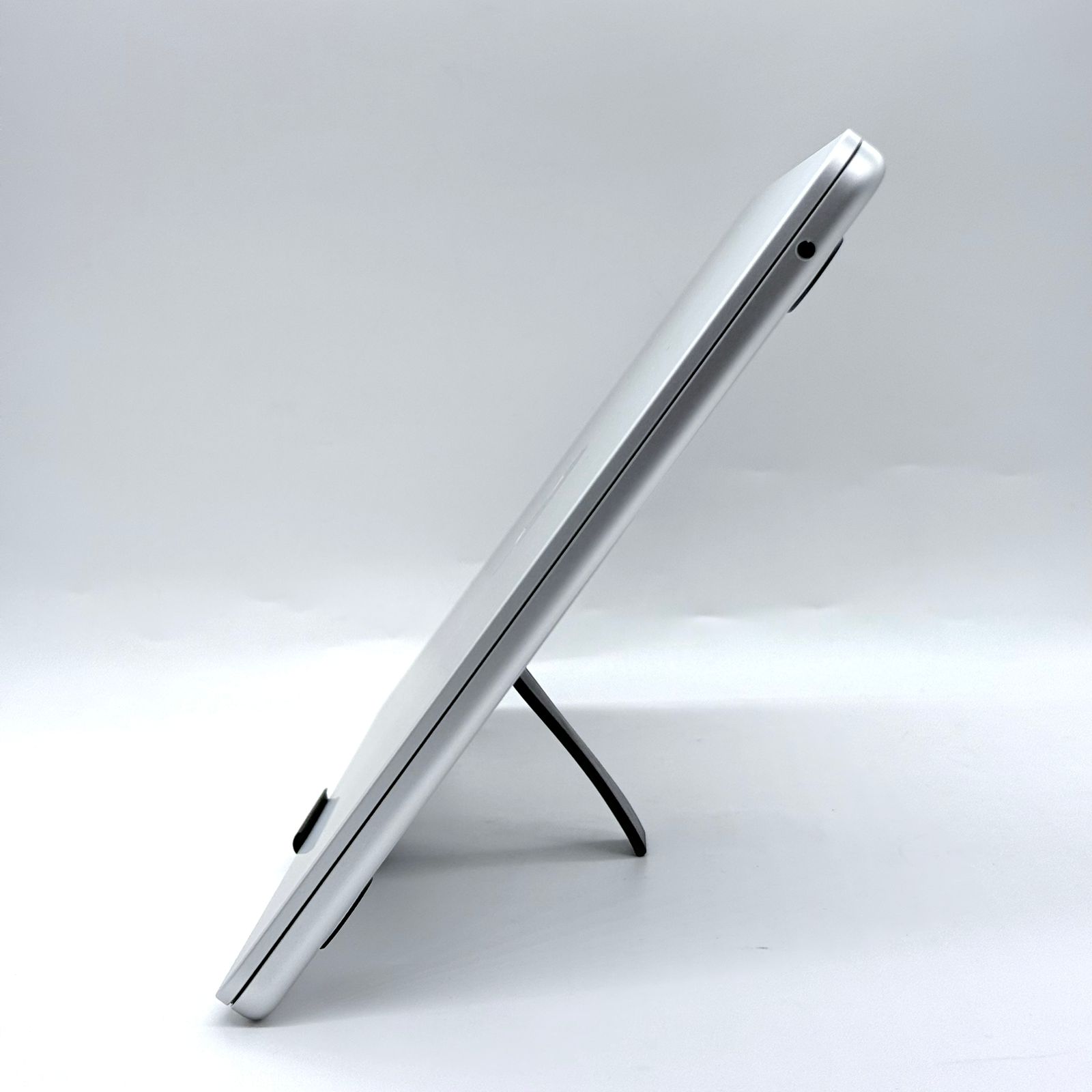 MacBook Air M4 13" 16Go 256 Go Argent boite ouvert – Image 5