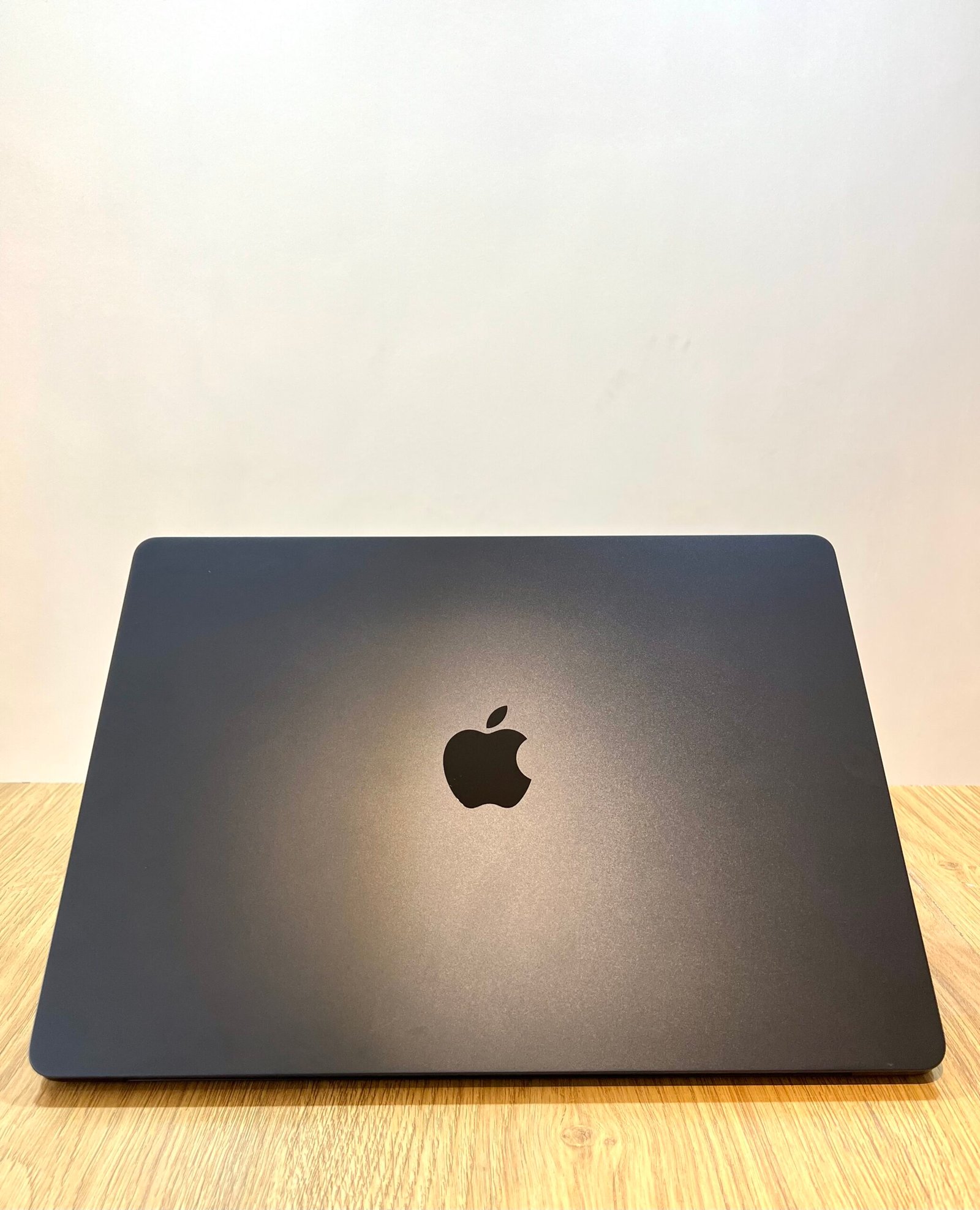 MacBook Air M4 15" 24Go 1To Bleu Minuit Occasion (Batterie 100%)