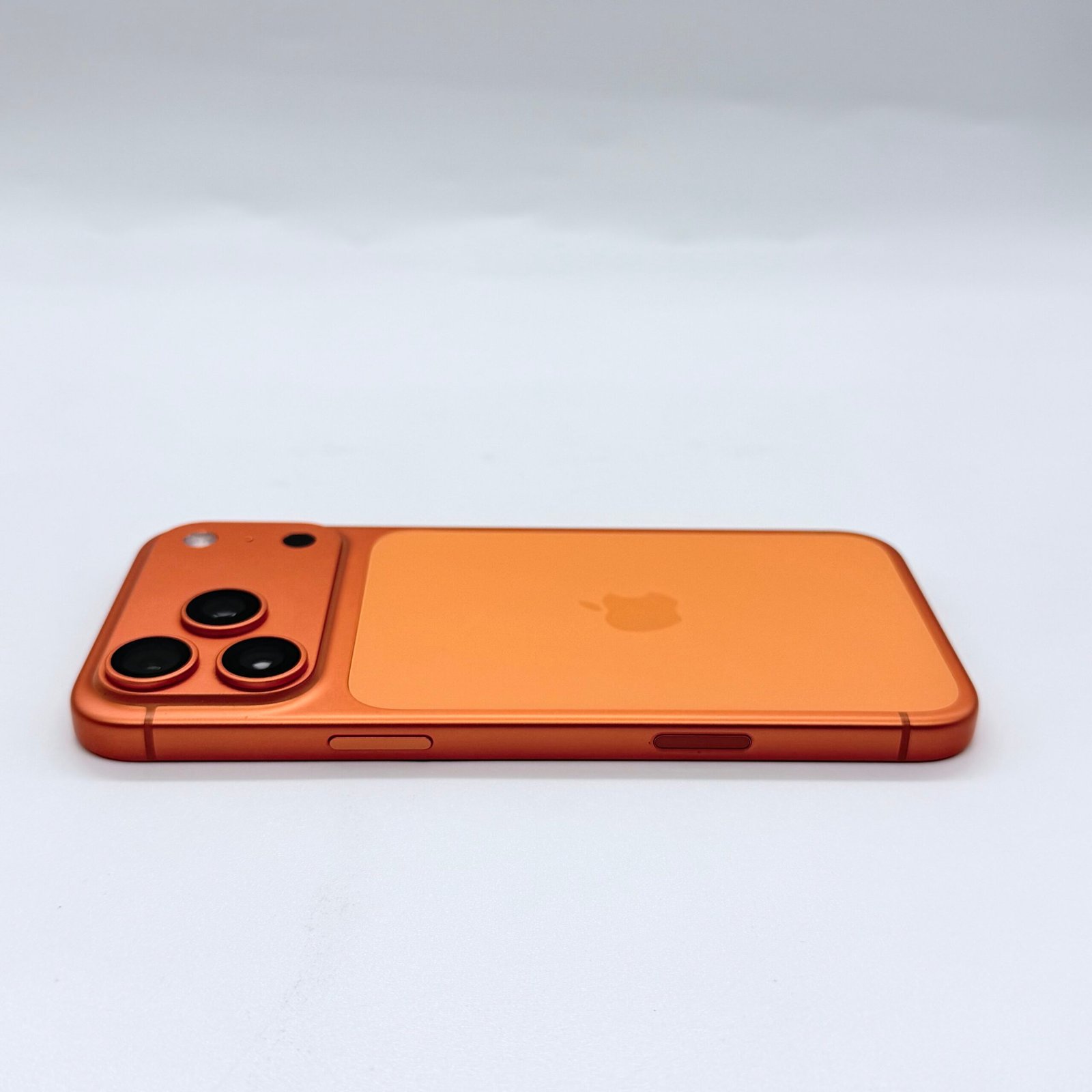 iPhone 17 Pro Max 256 Go Orange Occasion (Batterie 94%) – Image 4