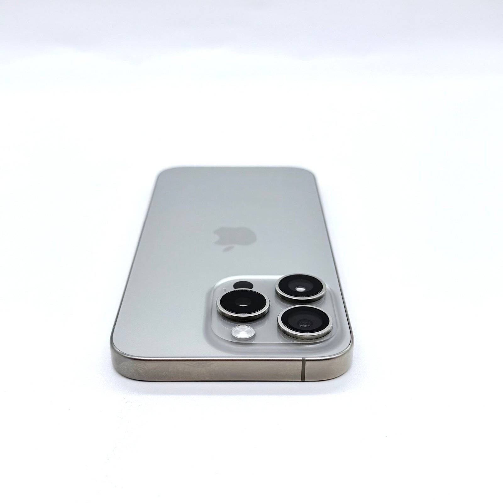 iPhone 15 Pro 256 Go Titane Naturel Occasion (Batterie 88%) – Image 4