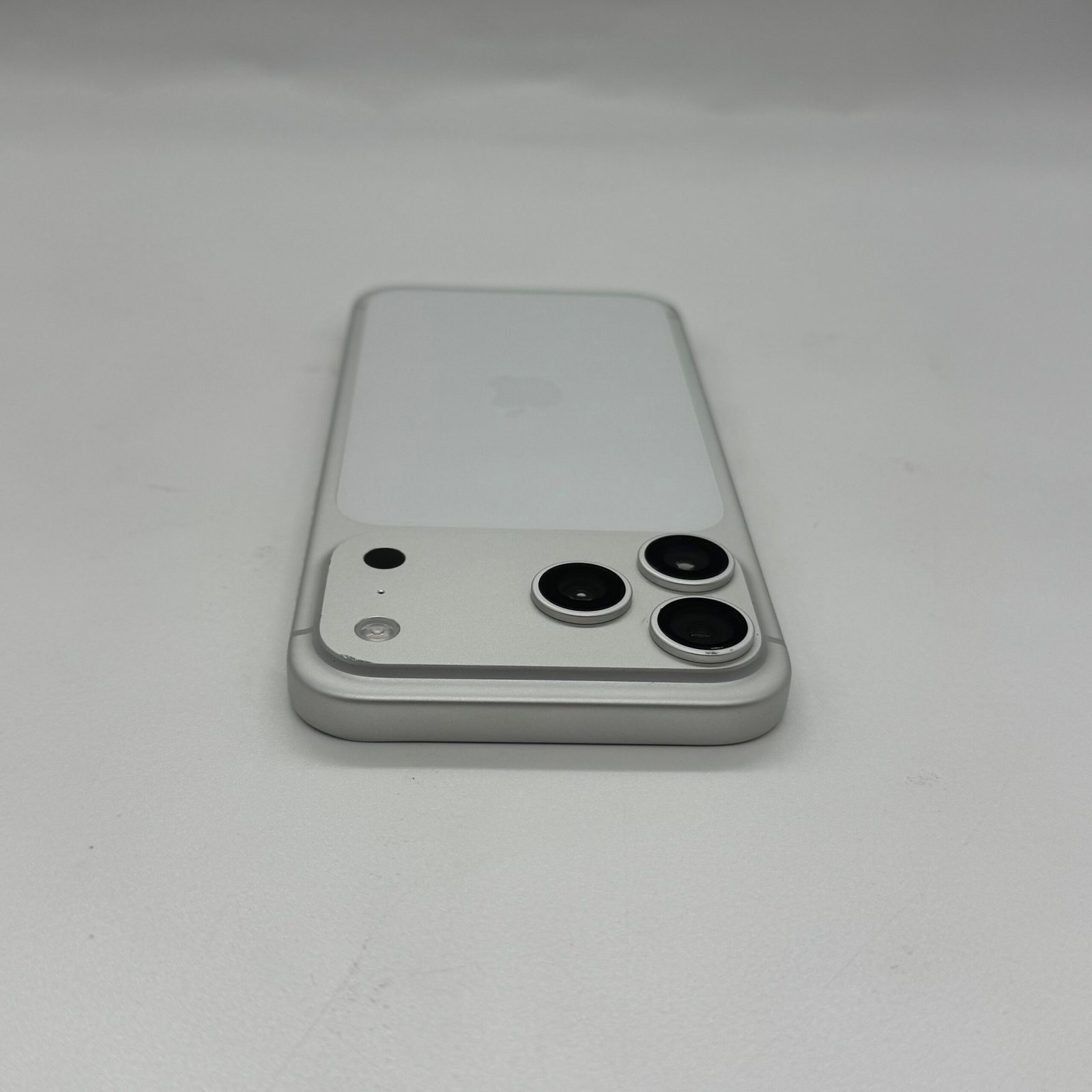 iPhone 17 Pro Max 512 Go Argent Occasion (Batterie 100%) – Image 4