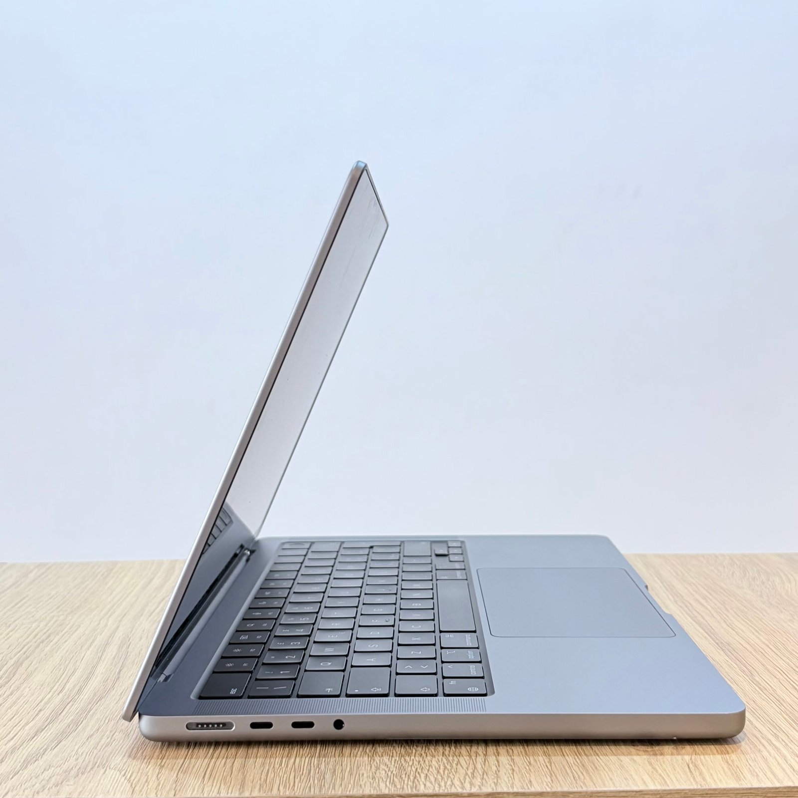 MacBook Pro M1 Pro 14" 32/512 Occasion Gris (Batterie 100%) – Image 4