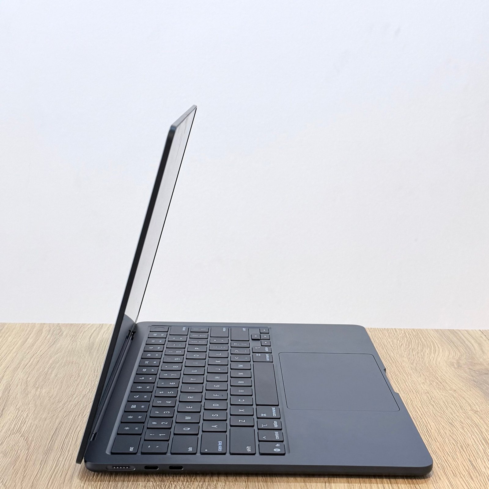 MacBook Air M4 13" 16Go 256 Go Minuit Occasion (Batterie 100%) – Image 4