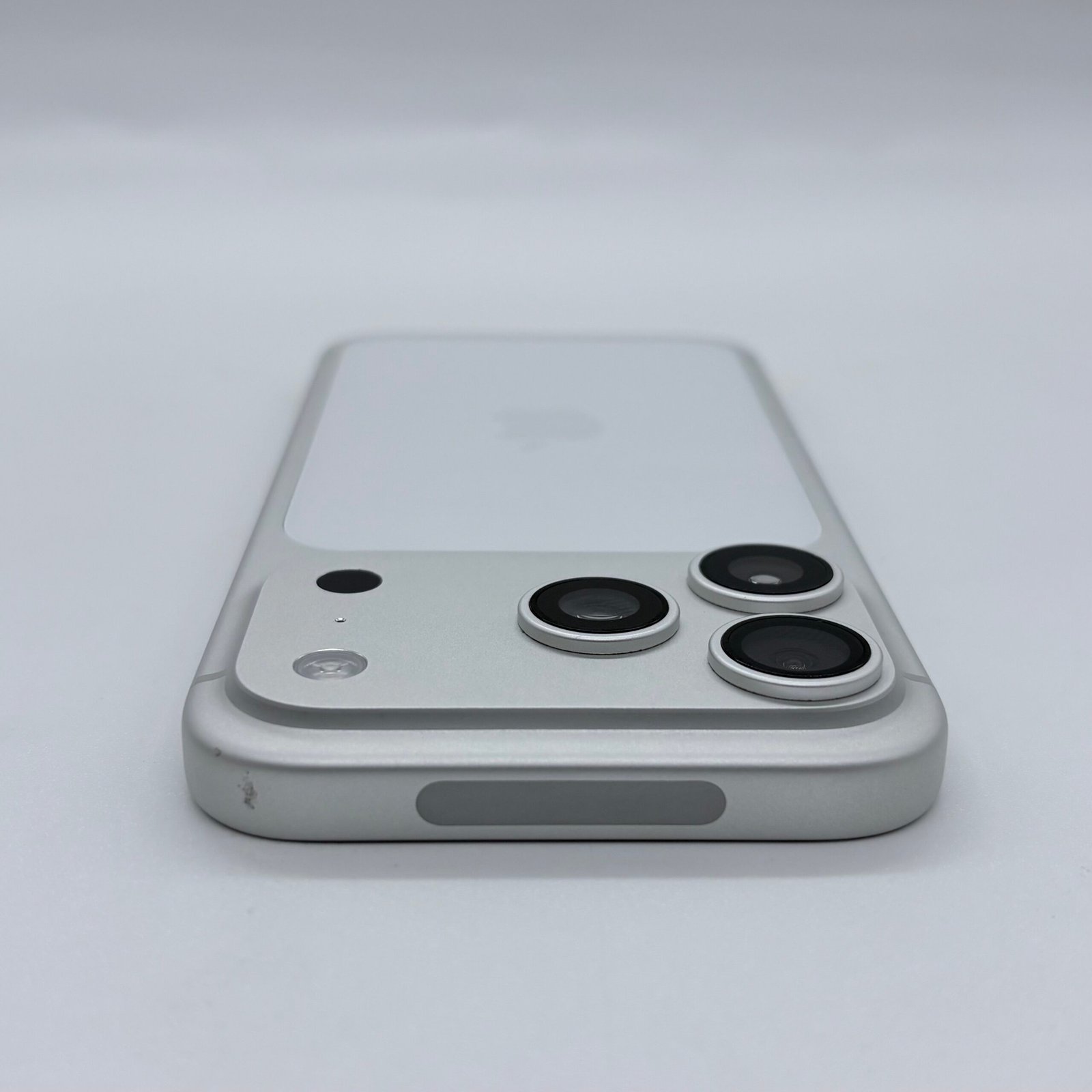 iPhone 17 Pro Blanc E-Sim 256 Go Occasion (Batterie 100%) – Image 4