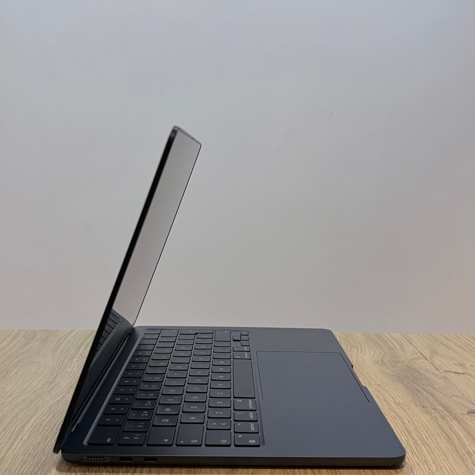 MacBook Air M3 13" 16/256 Minuit Occasion (Batterie 95%) – Image 5